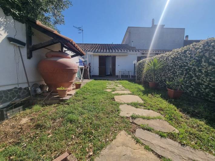 Casa Lara: Casa Vacanze con Giardino Privato e Wi-Fi in Cannigonis, Masainas