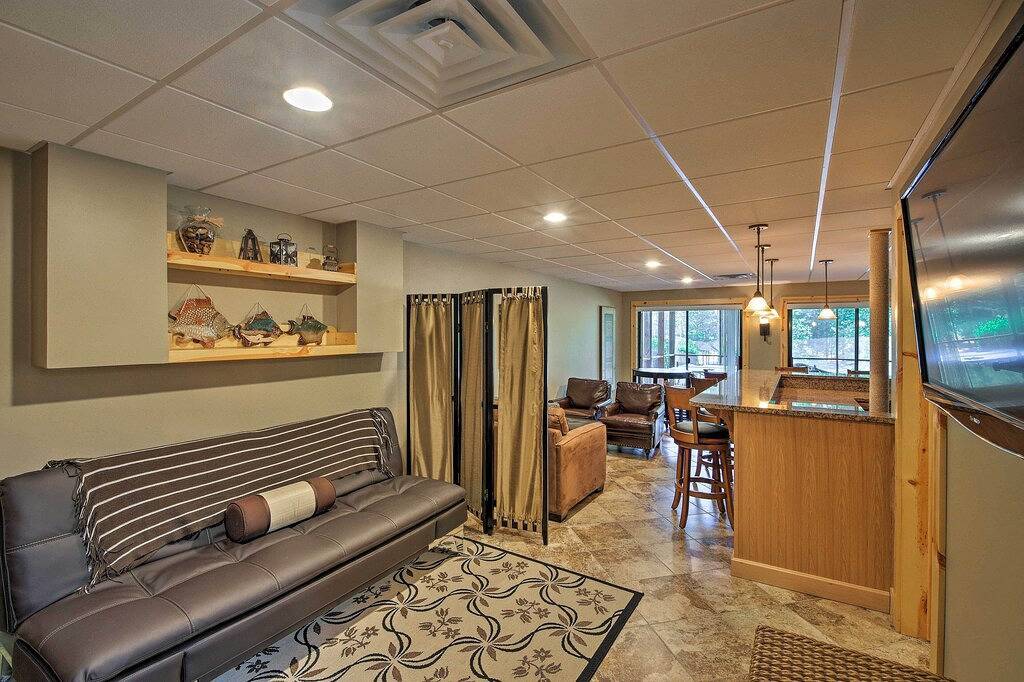 Lakefront Keowee Retreat mit Dock - in der Nähe von Clemson! in Fairview Shores SC, Lake Keowee