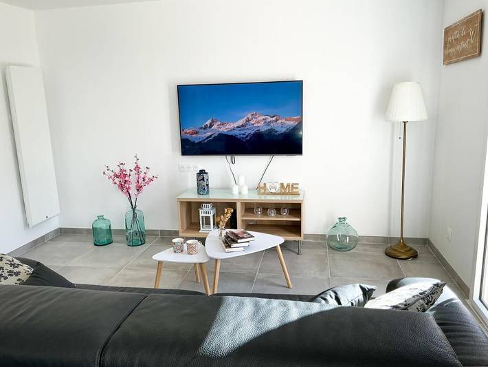 Location de vacances pour 6 personnes, avec jardin à Genas - 2