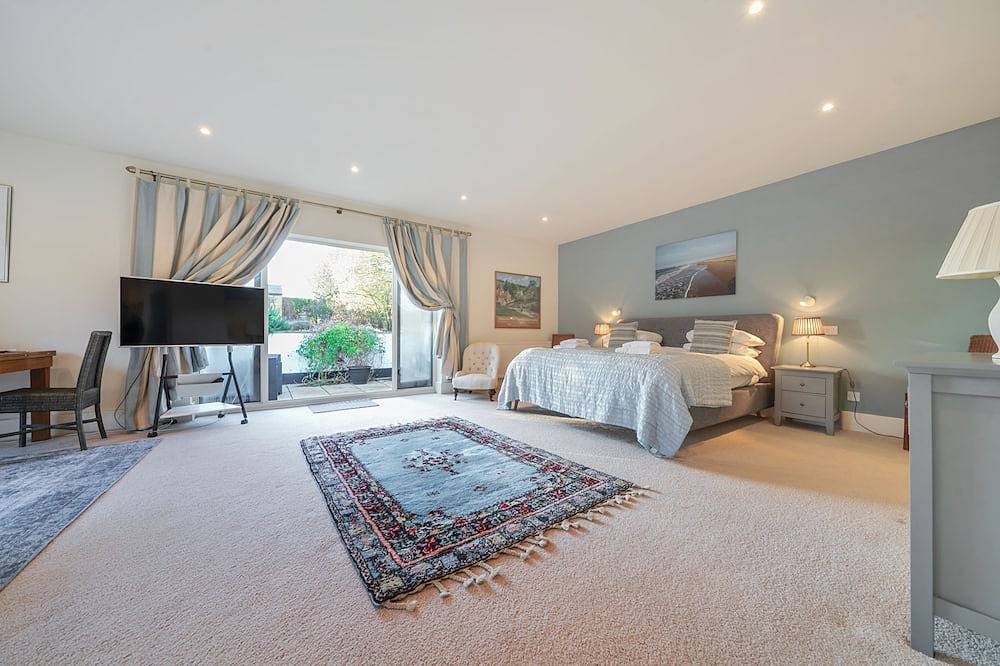 Jeeves Hideaway - sleeps 2 guests  in 1 bedroom in Old Hunstanton, Norfolk Coast