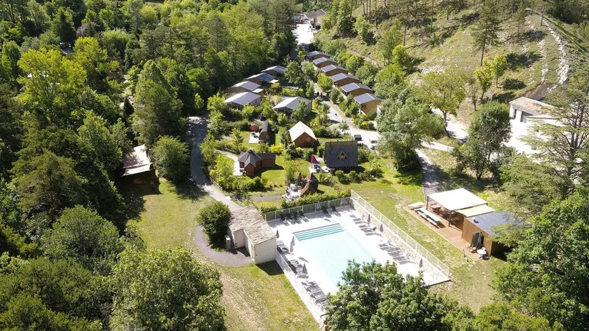 Camping para 2 personas, con jardín y piscina, Se admiten mascotas - 1