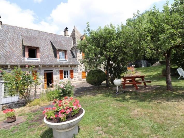 Location de vacances pour 6 personnes, avec jardin à Jou-sous-Monjou - 3