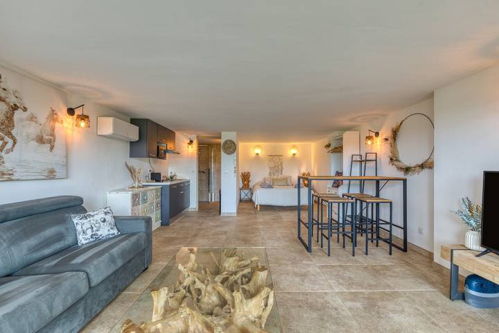 Ganze Wohnung, Grenache - Gîtes des Mas des Jeux in Saint-Laurent-d'Aigouze, Mittelmeerküste (Frankreich)