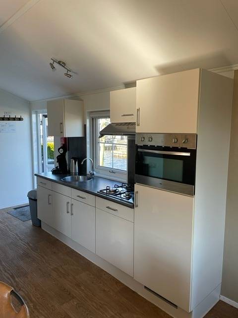 Chaletpark Kroondomein Giethoorn — 6 persoons terras aan het water in Giethoorn, Nationaal Park Weerribben-Wieden