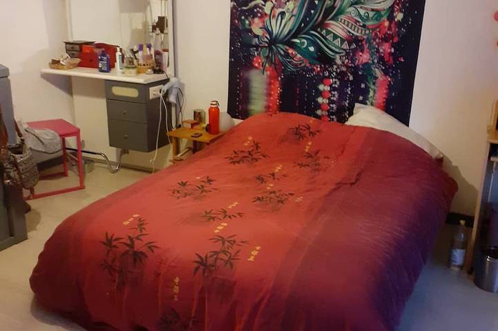 Location de vacances pour 3 personnes, avec jacuzzi ainsi que jardin et terrasse, animaux acceptés à Mimet - 4
