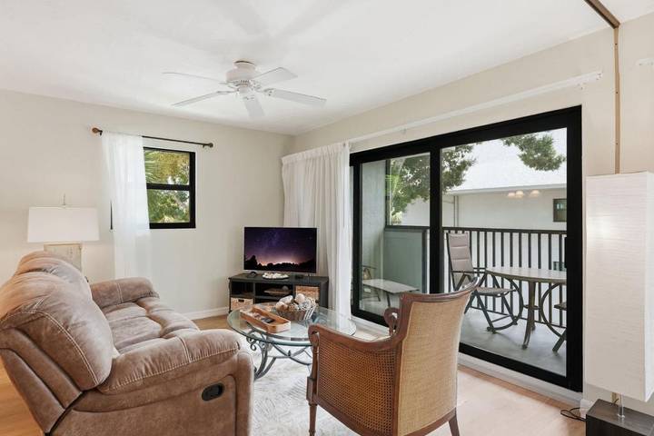 Holiday home for 4 people, with balcony and pool - 1
