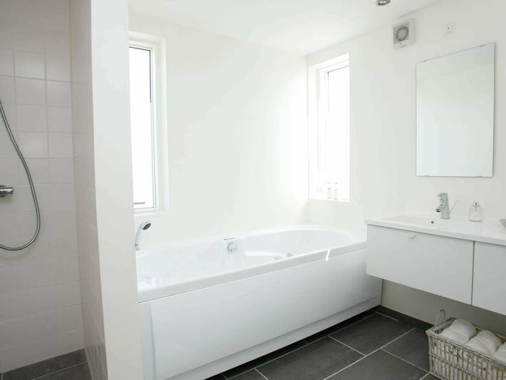 Ferienhaus für 8 Personen, mit Terrasse und Whirlpool sowie Sauna in Tranum Strand - 2