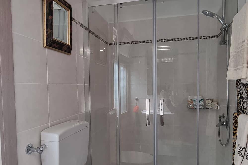 Ganze Wohnung, Beautifully restored romantic apartment in the centre of historic Dolcedo in Dolcedo, Dolcedo Gemeinde