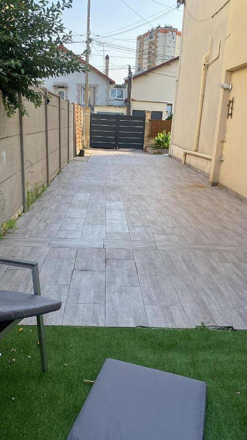 Gîte pour 7 personnes, avec terrasse à Drancy - 2