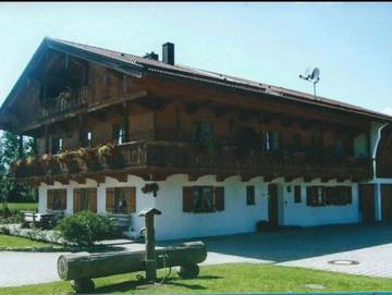 Ferienhaus für 4 Personen, mit Terrasse und Garten in Waakirchen