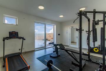 Vacation Rental for 8 Guests in Xaghra, Gozo, Picture 3