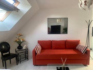 Gîte pour 6 personnes, avec terrasse et jardin à Donnery