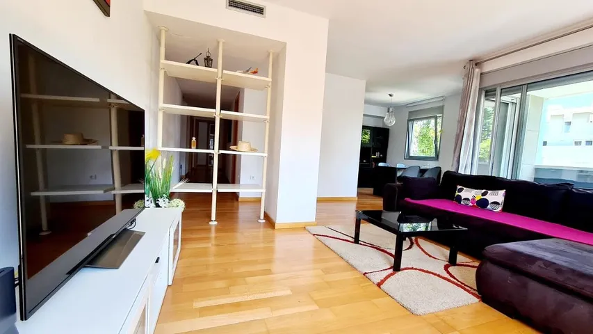 Ferienwohnung für 8 Personen, mit Pool und Whirlpool sowie Garten - 1