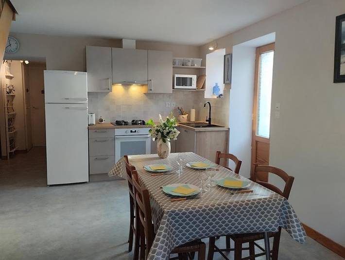 Location de vacances pour 4 personnes, avec jardin et terrasse, adapté aux familles dans Ilot De De Saint Cado - 2