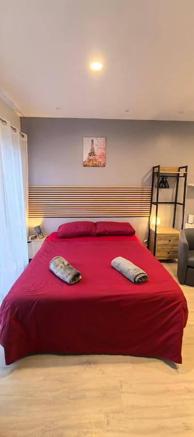 Gîte pour 2 personnes dans Villieu-Loyes-Mollon - 2