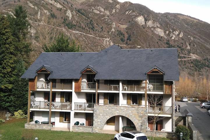 Appartement de vacances pour 4 personnes, avec piscine et balcon ainsi que sauna et jardin