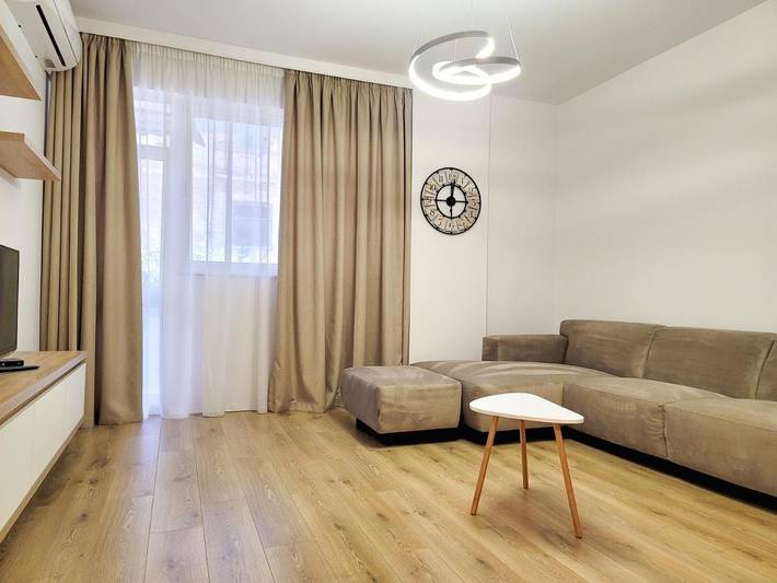 Apartament wakacyjny dla 6 osób, z balkon w Tirana
