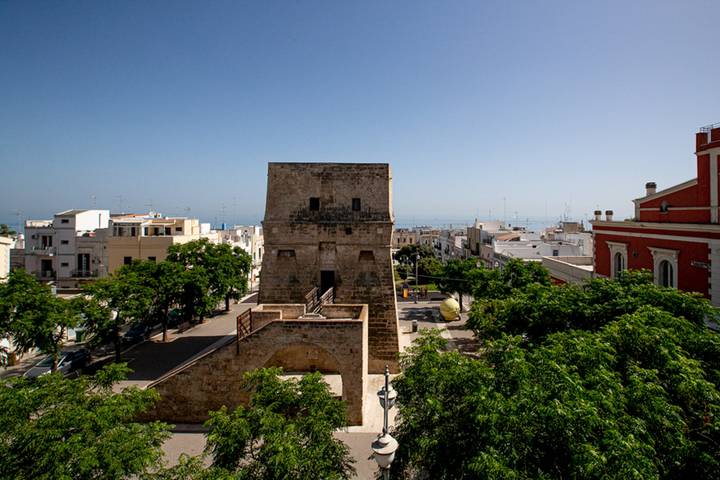 Gîte pour 4 personnes, avec balcon dans Torre a Mare