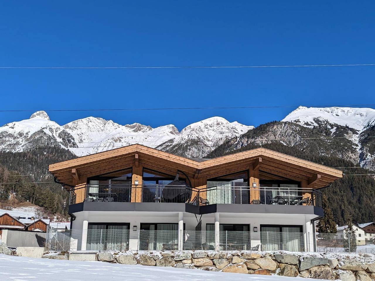 Ganze Wohnung, Luxus Wohnung mit großer Terrasse und Aussicht in Pettneu, Pettneu am Arlberg