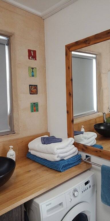 Lodge for 2 people, with garden in Gippsland