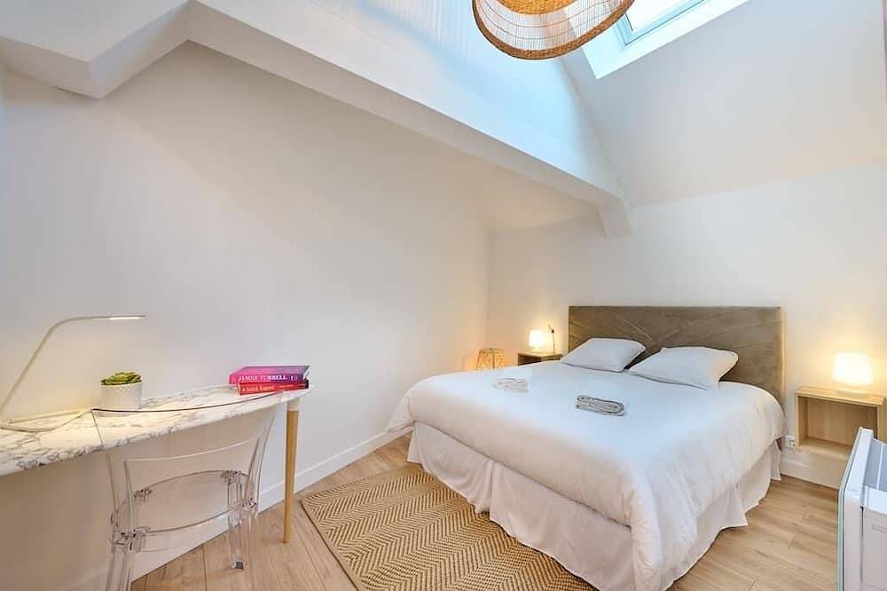 Apartamento entero, ★★★★★ Beautiful Duplex Design with private terrace -  Ideally located in Veneux-les-Sablons, Sena y Marne