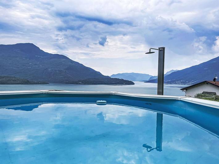 Gîte pour 5 personnes, avec Balcon et Terrasse ainsi que Jardin et Vue sur le lac à Vercana - 2