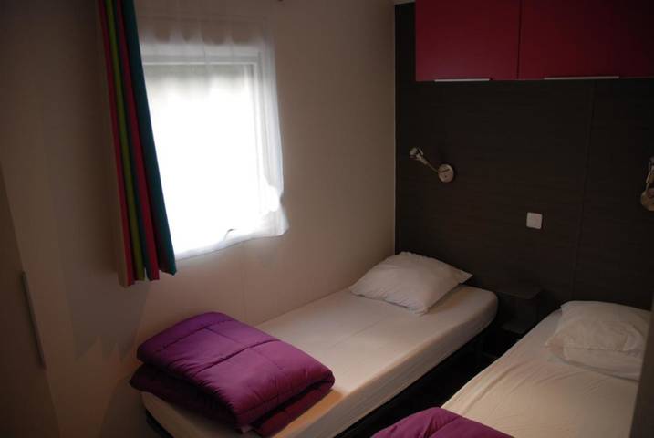 Location de vacances pour 2 personnes, avec vue ainsi que piscine et terrasse, animaux acceptés à Laruns - 4