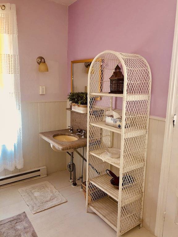 Ganze Wohnung, Historical Victorian 2 bedroom Flat 1 block from Beach Just Renovated! in Cape May, Cape May County