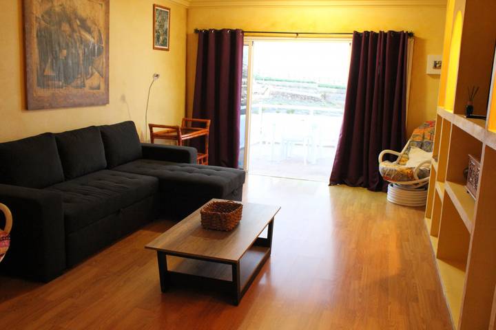 Entire apartment, Holiday apartment for 3 people with pool in Sueno Azul, Adeje