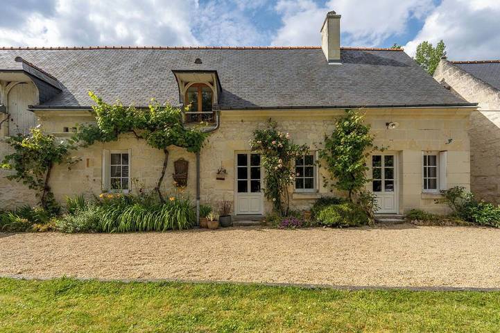 Location de vacances pour 4 personnes, avec jardin ainsi que terrasse et jacuzzi à La Chapelle-sur-Loire