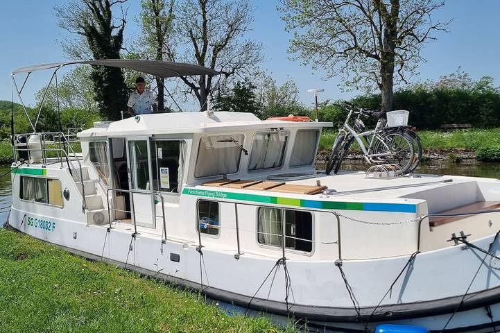 Péniche pour 6 personnes dans Languimberg