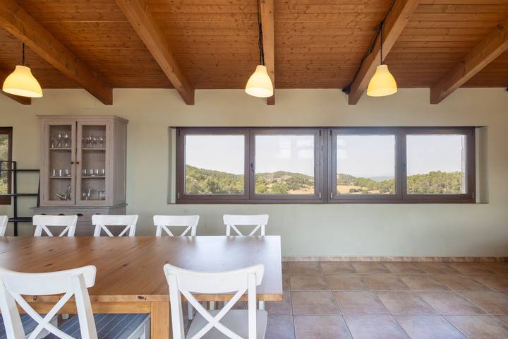 Chalet para 18 personas, con Balcón además de Jardín y Piscina para niños en Provincia de Barcelona - 4