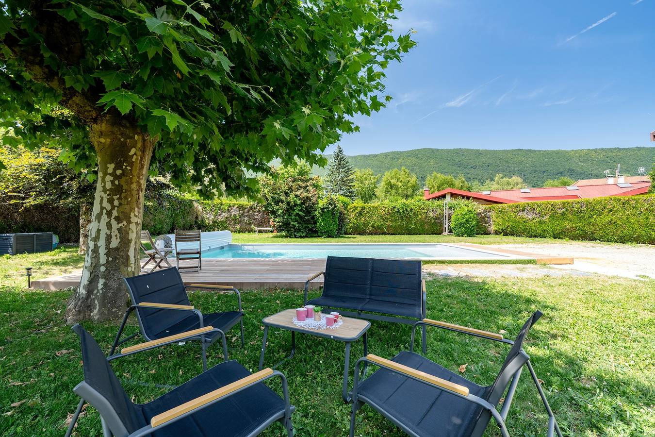 Maison Familia - Piscine privée & proche lac in Sévrier, Parc naturel régional du Massif des Bauges