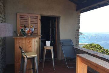 Location de vacances pour 6 personnes, avec terrasse dans Île du Levant
