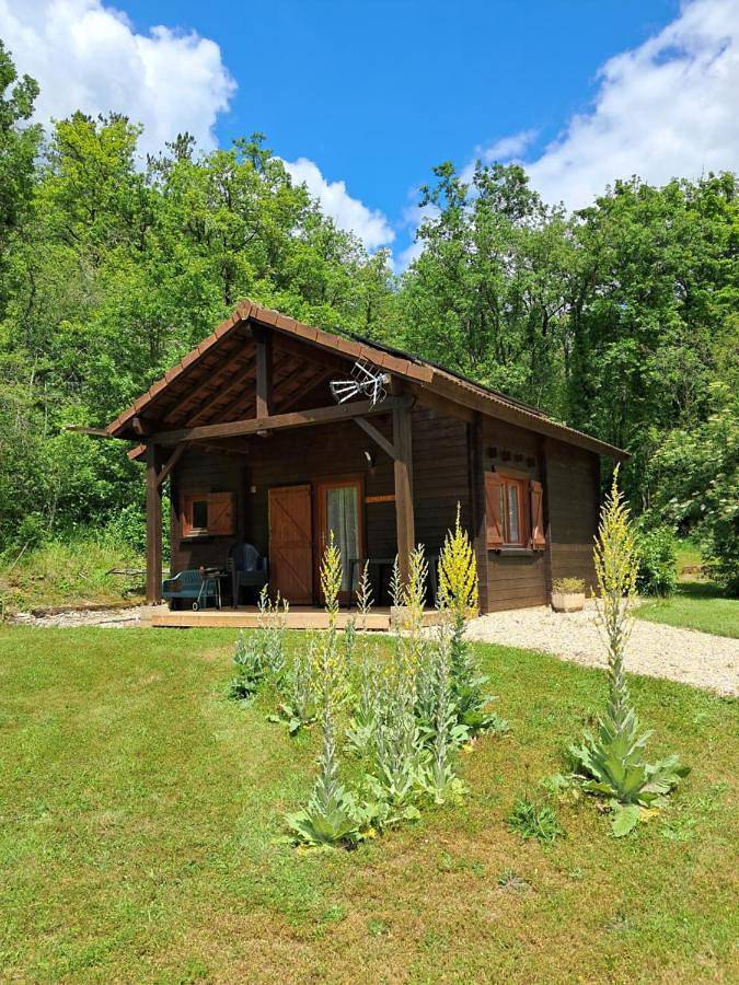 Gîte pour 5 personnes, avec Terrasse ainsi que Jardin et Vue à Saint-Moré