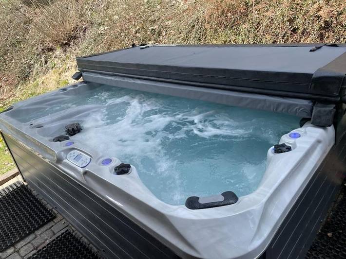 Gîte pour 10 personnes, avec jardin ainsi que jacuzzi et balcon à La Côte-d'Arbroz - 4