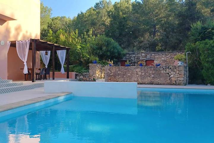 Ferienhaus für 6 Personen, mit Terrasse und Garten - 1