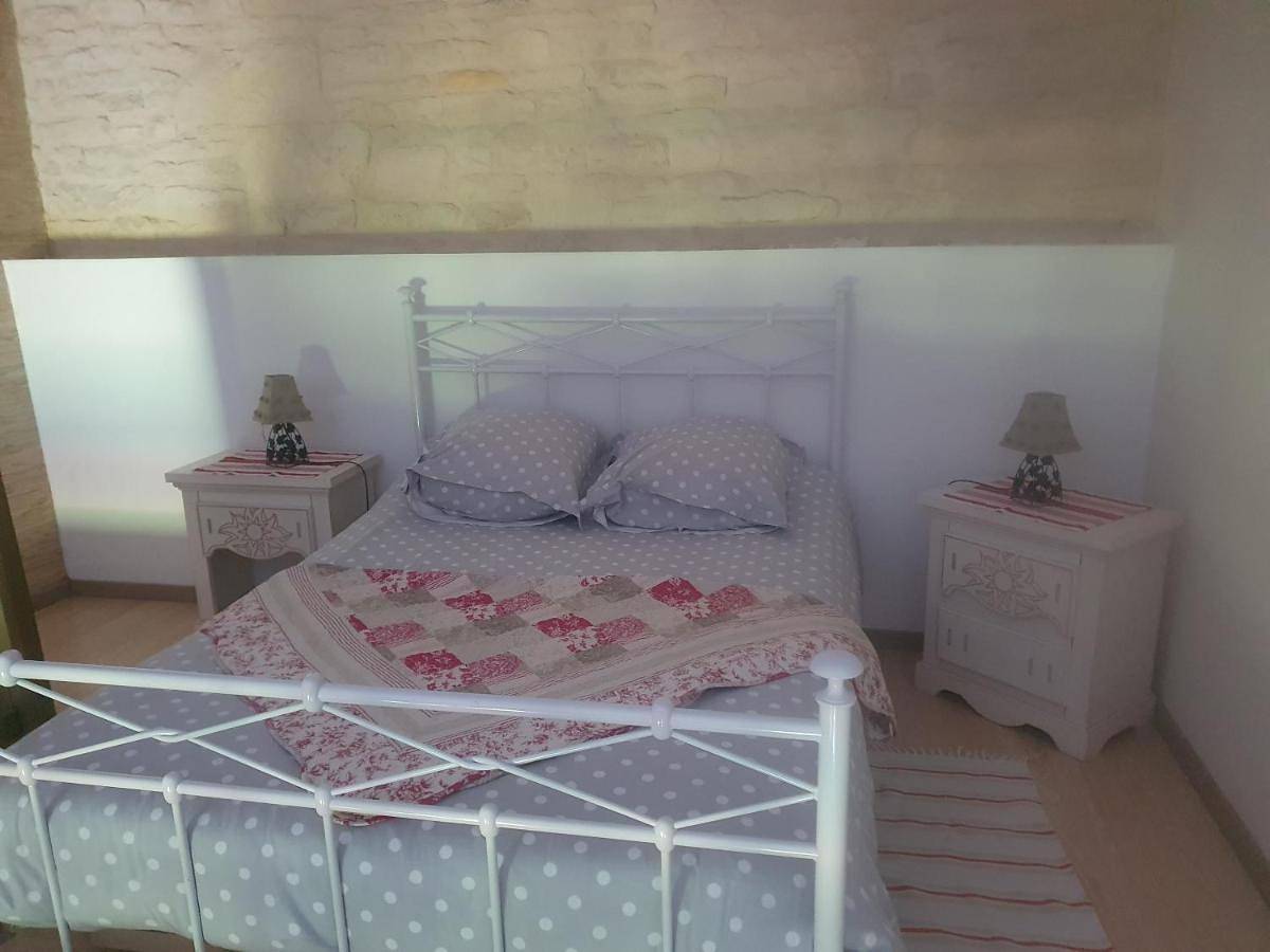 Double Room in Coulon, Région de Niort