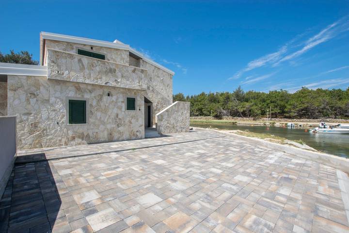 Villa pour 2 personnes, avec Jardin et Piscine dans Vir - 3