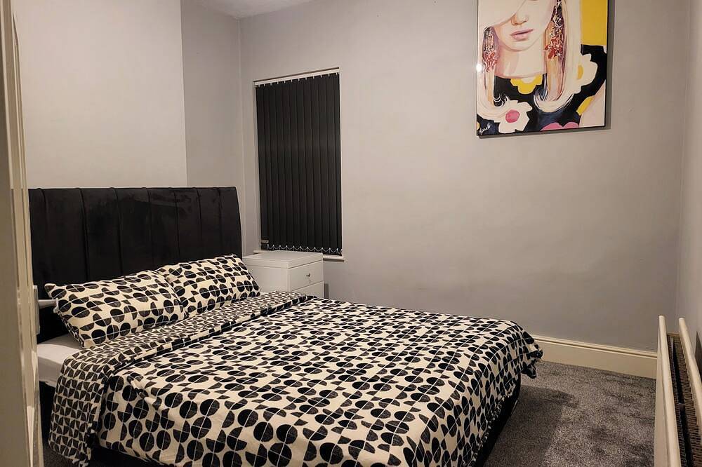 Apartamento entero, Apartment - Sleeps 5 - Great Location - Parking in Stoke-on-Trent, Midlands