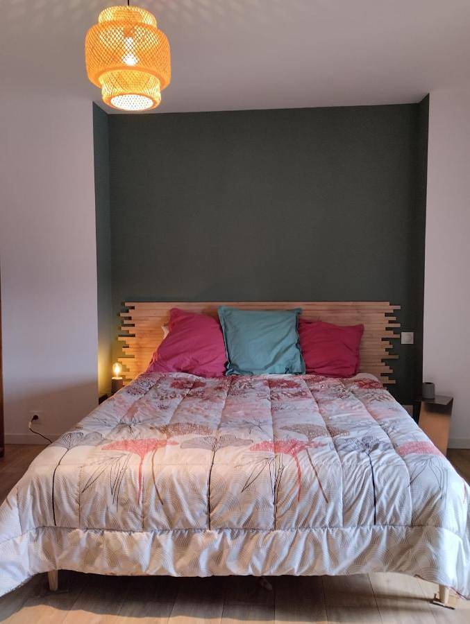Location de vacances pour 2 personnes, avec vue et jardin à Marchastel - 2
