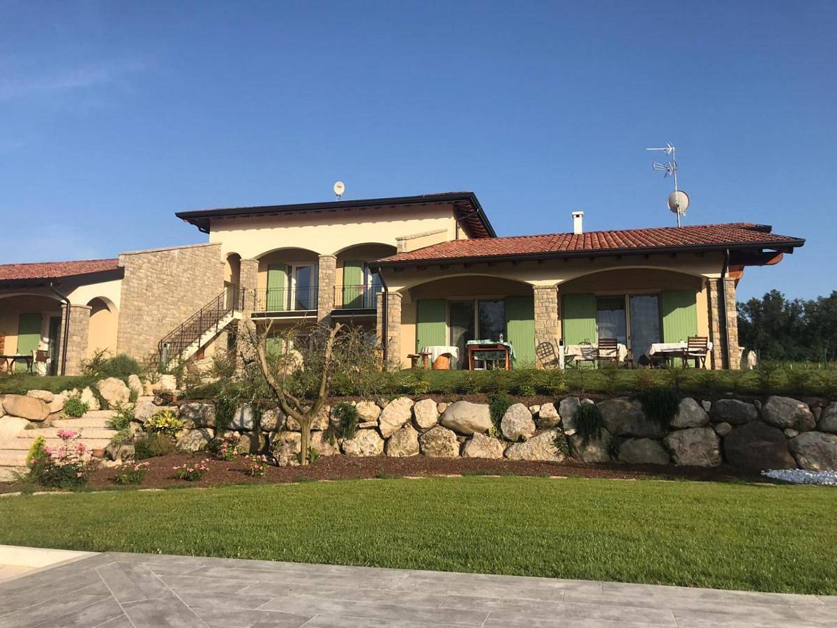 Orchidea Del Garda in Peschiera del Garda, Prealpi Gardesane