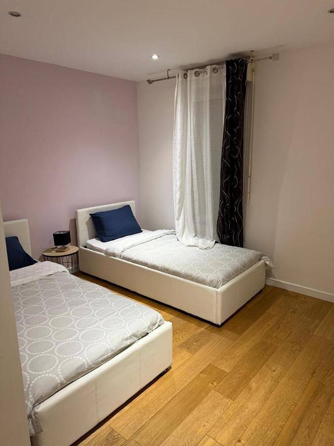 Gîte pour 4 personnes, avec balcon ainsi que sauna et jacuzzi à Villepinte - 4