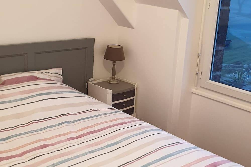 Renovated farmhouse 4 Kms from the beach and the Gr34, access to sheep park! in Lamballe-Armor, Côte de Goëlo