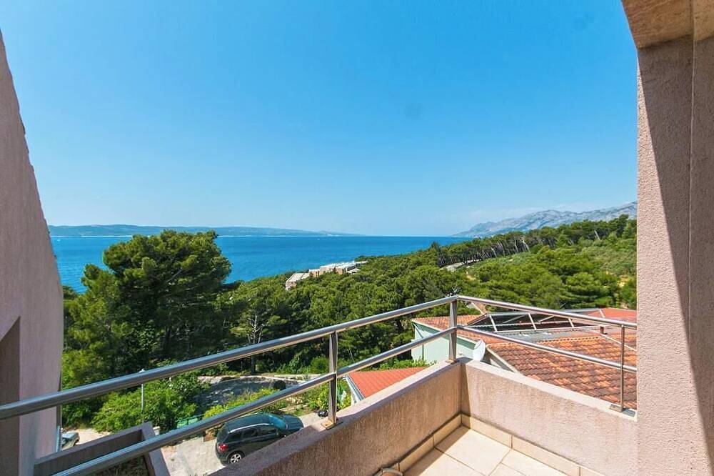 Ganze Wohnung, Villa Ivka Studio A - unique single space: living, sleeping, kitchen, bathroom in Brela, Makarska Riviera