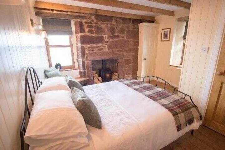 Stunning 1 Bedroom Fishermans Cottage Located In The Beautiful Village Of Pennan in Pennan, Aberdeenshire