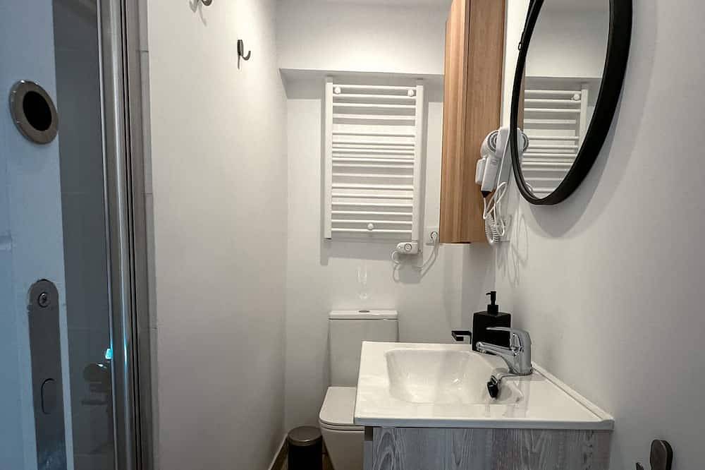 Caracas: perfect room to live and share in Madrid in Madrid, Madrid Province