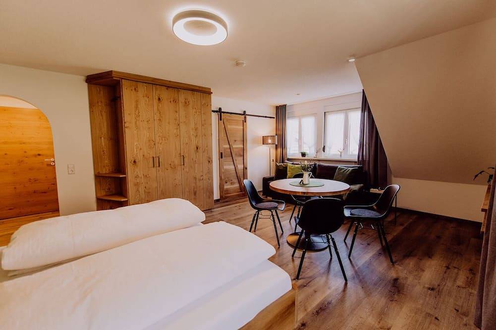 Ganze Wohnung, Ein-Raum-Apartment mit Balkon in Simonswald, Südschwarzwald