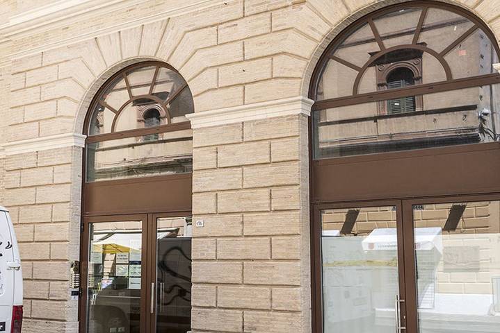 Gîte pour 4 personnes, avec balcon/terrasse, animaux acceptés à Ancône - 2