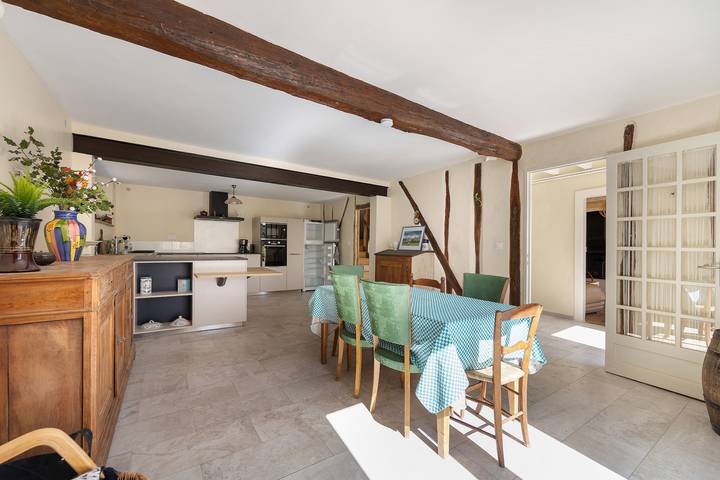 Casa de campo « Chez Julia » con terraza compartida, jardín privado y Wi-Fi in Cazavet, Parque Natural Regional de los Pirineos de Ariège